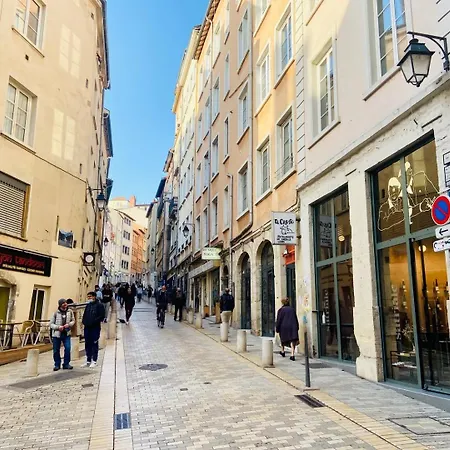 Daire Guestready - L'intime -balneo Hyper Centre *